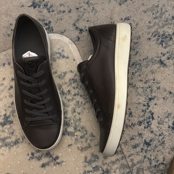 Ecco sneakers - Picture 2 of 3
